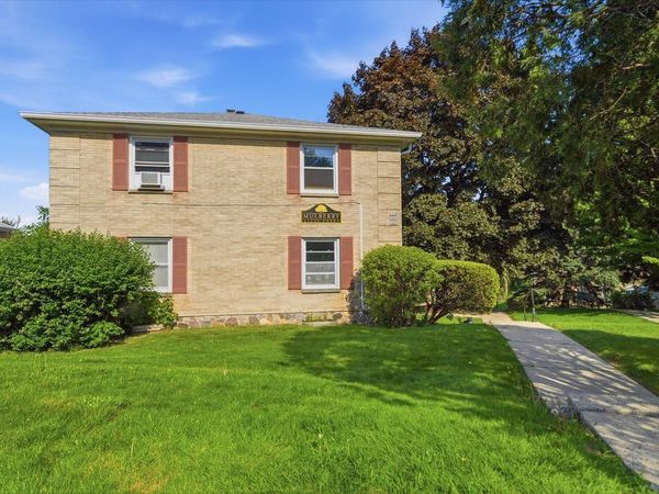 1319 E Randolph COURT, Unit B, Milwaukee, WI 53212