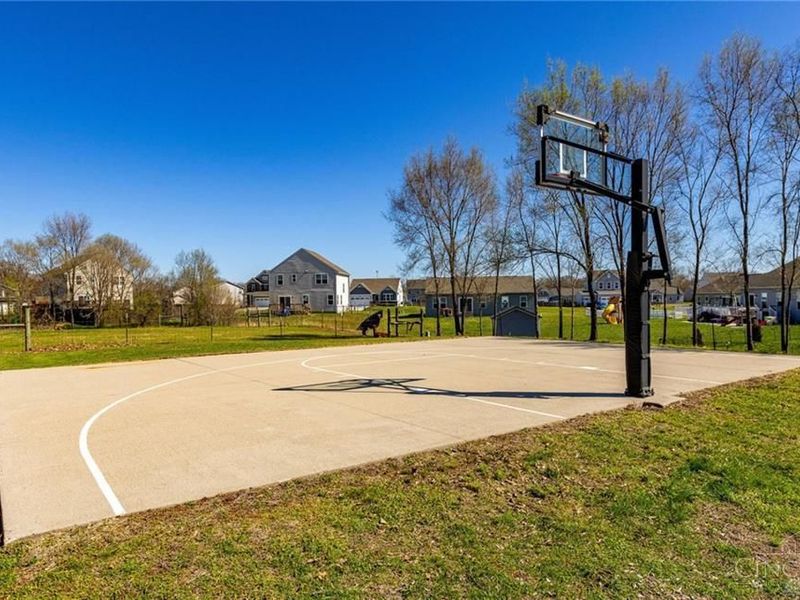 7426 Martz Paulin Road, Franklin Twp, OH 45005 Photo 6