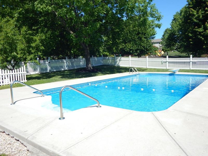 5917 Pepperridge Court, Hamilton Twp, OH 45039 Photo 12