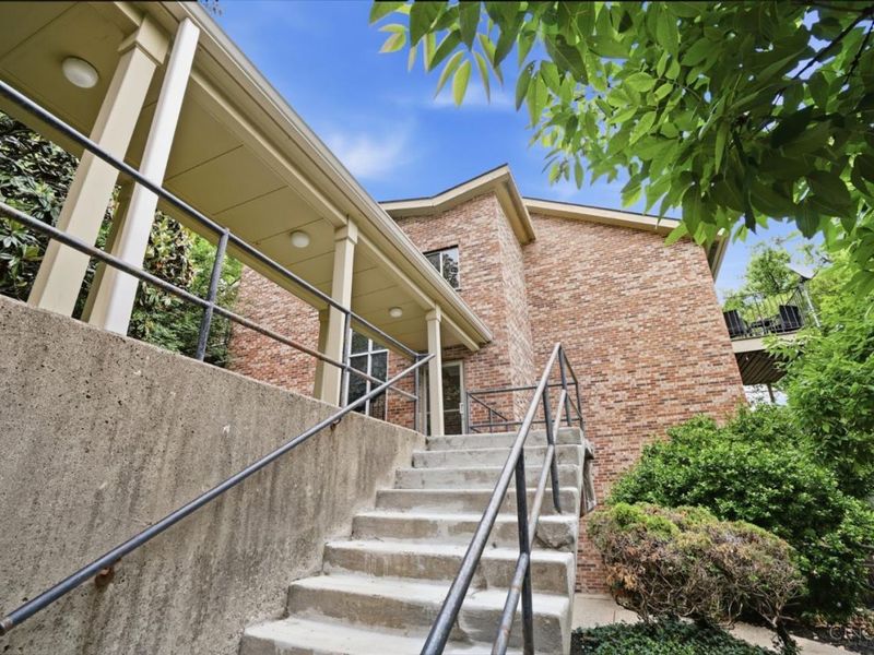 3069 Alpine Terrace, Unit 11B, Cincinnati, OH 45208 Photo 4