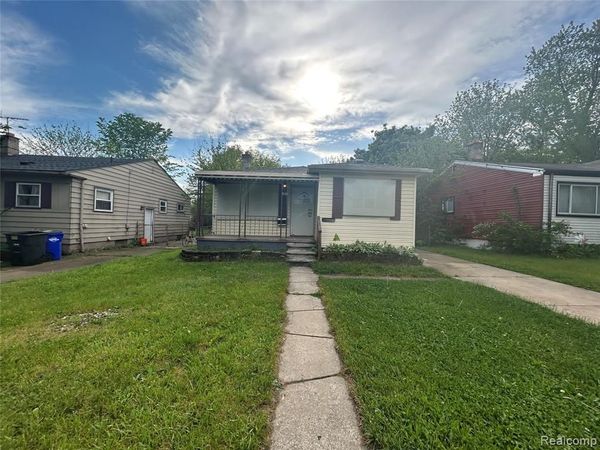 16121 Salem Street , Detroit, MI 48219