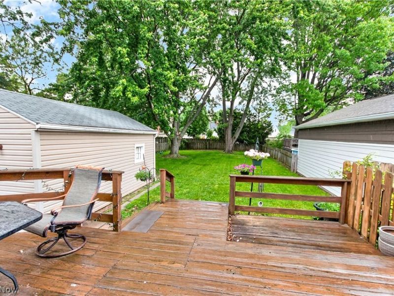6806 Dartworth Drive , Parma, OH 44129 Photo 3
