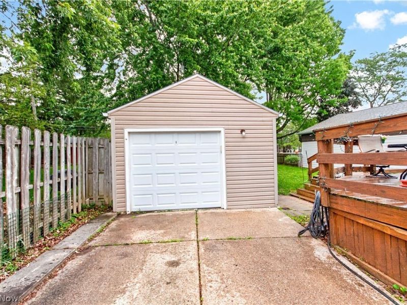 6806 Dartworth Drive , Parma, OH 44129 Photo 5