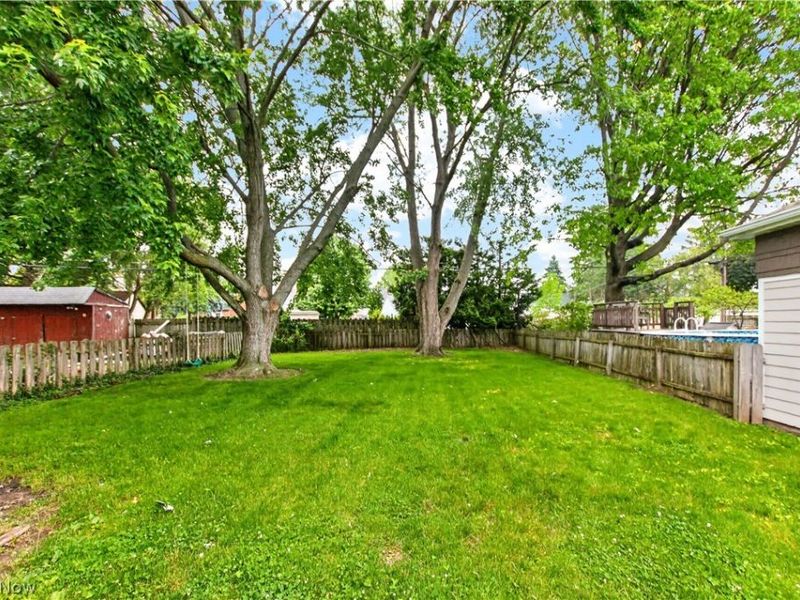 6806 Dartworth Drive , Parma, OH 44129 Photo 7