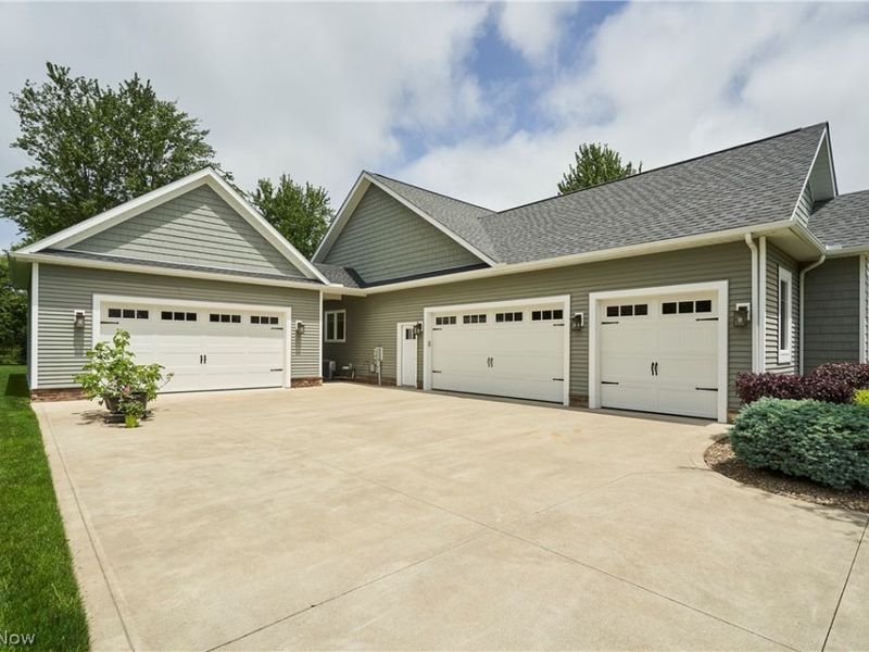 8595 Virginia Drive, Westfield Center, OH 44251 Photo 2