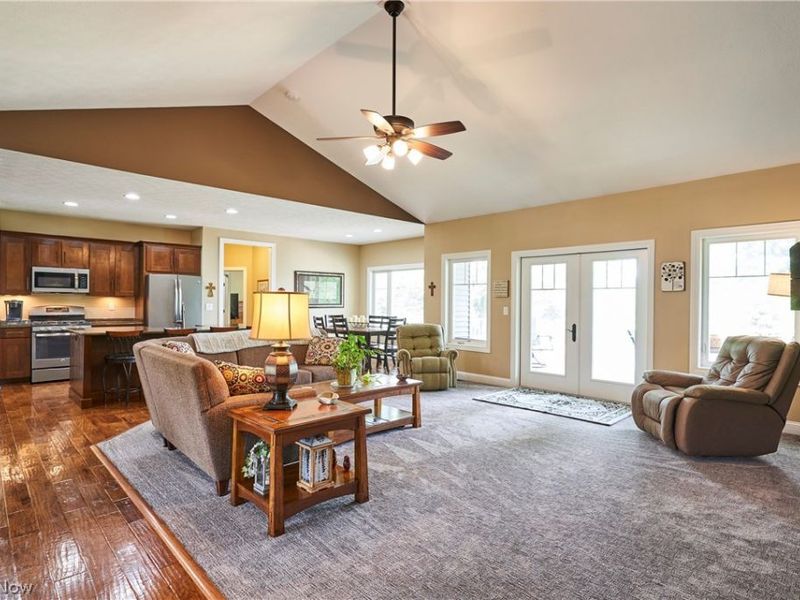 8595 Virginia Drive, Westfield Center, OH 44251 Photo 7