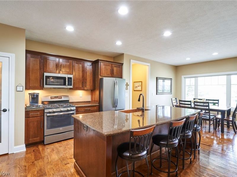 8595 Virginia Drive, Westfield Center, OH 44251 Photo 9