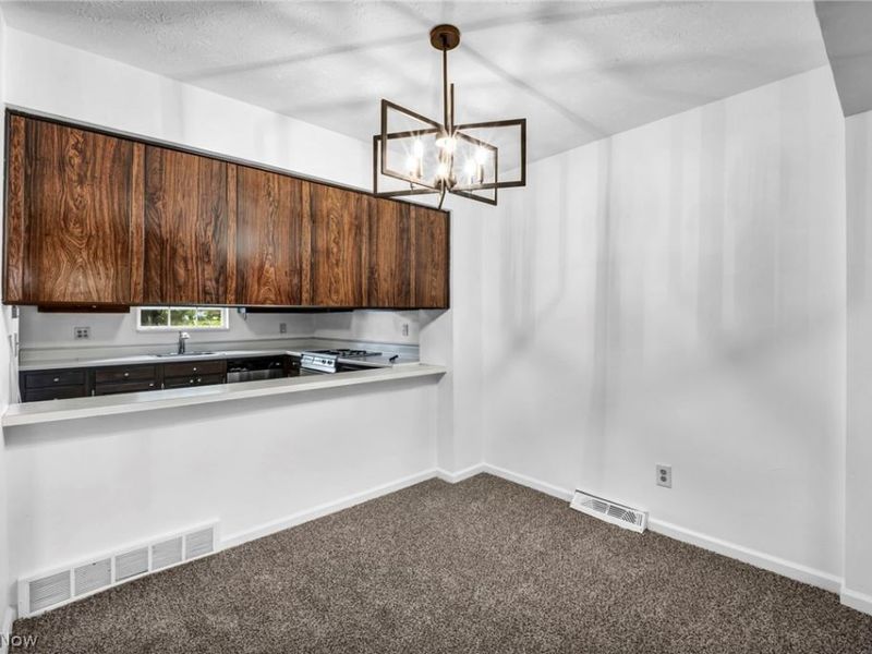 1015 Trevitt Circle N, Euclid, OH 44143 Photo 10
