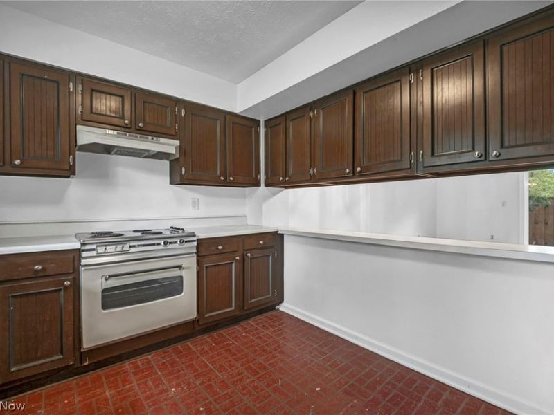 1015 Trevitt Circle N, Euclid, OH 44143 Photo 15