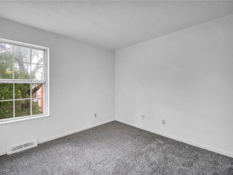 1015 Trevitt Circle N, Euclid, OH 44143 Photo 17