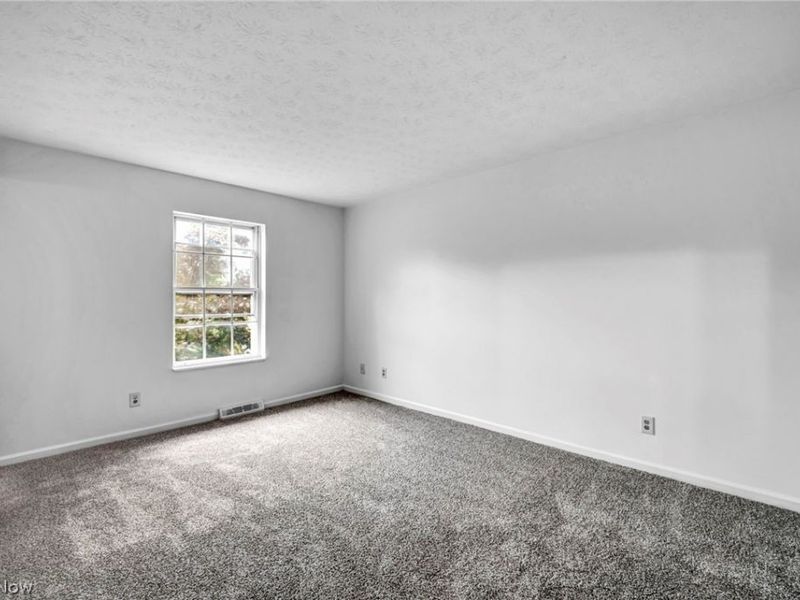 1015 Trevitt Circle N, Euclid, OH 44143 Photo 25