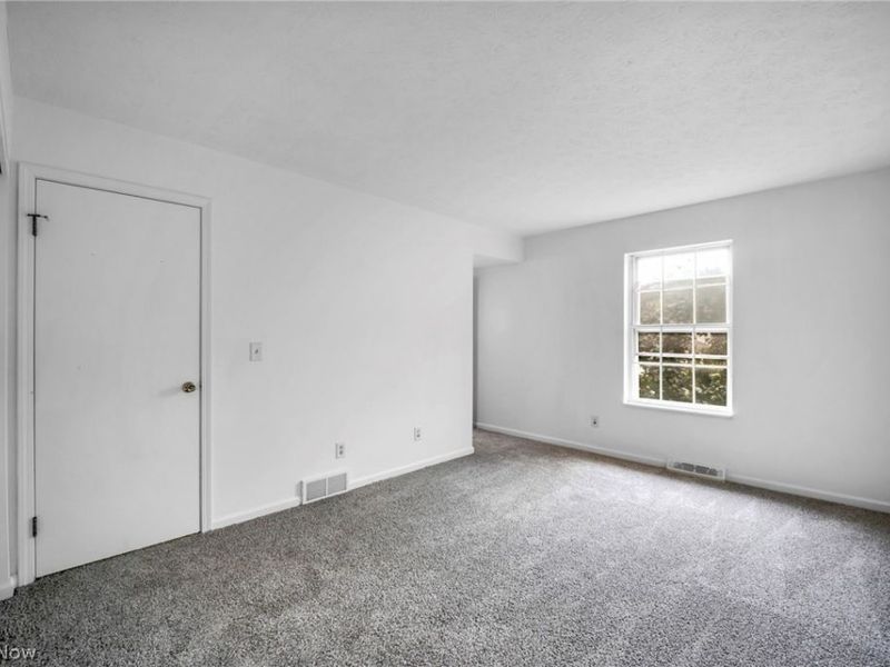 1015 Trevitt Circle N, Euclid, OH 44143 Photo 26