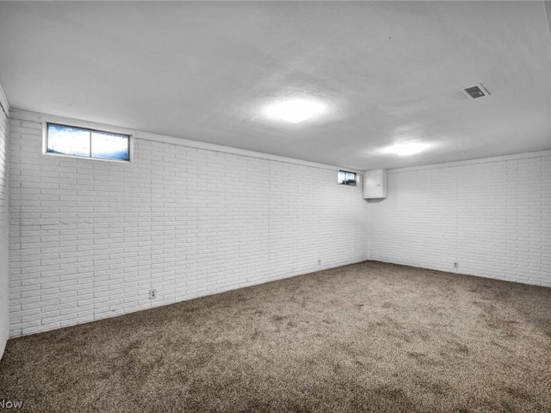 1015 Trevitt Circle N, Euclid, OH 44143 Photo 33