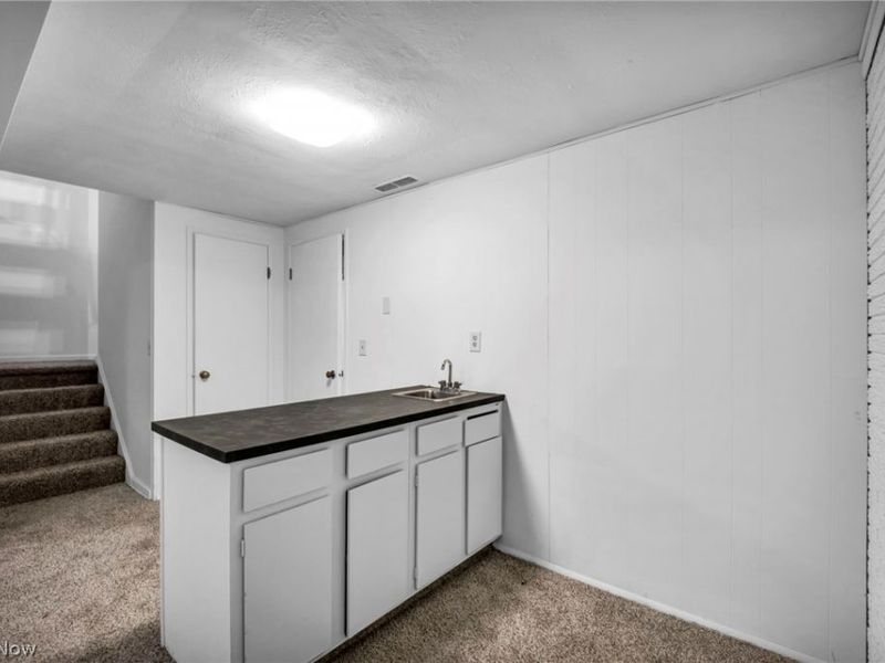 1015 Trevitt Circle N, Euclid, OH 44143 Photo 38