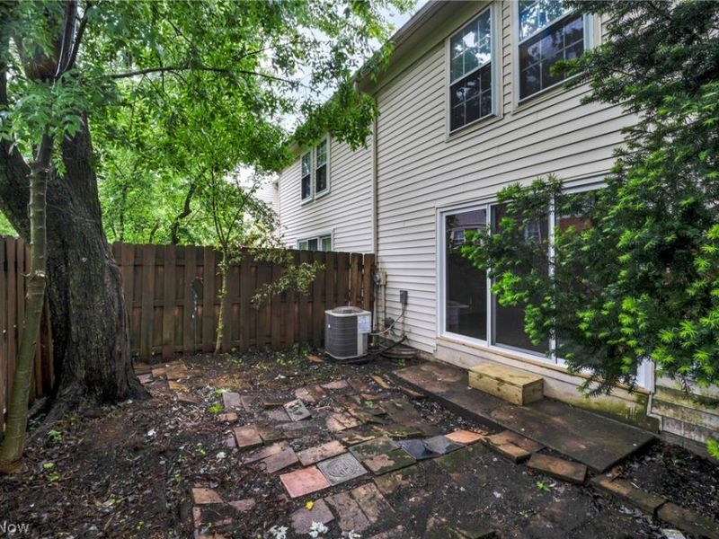 1015 Trevitt Circle N, Euclid, OH 44143 Photo 44