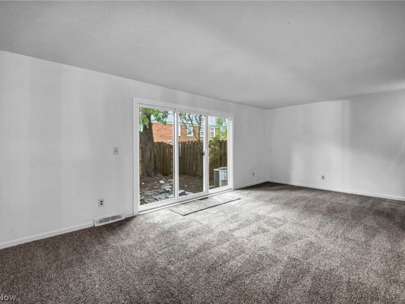 1015 Trevitt Circle N, Euclid, OH 44143 Photo 5