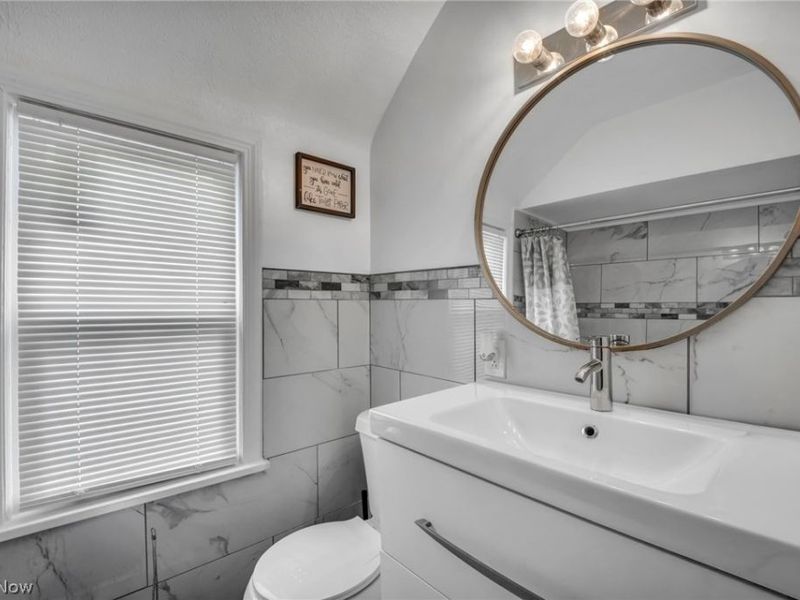 16911 Throckley Avenue , Cleveland, OH 44128 Photo 34