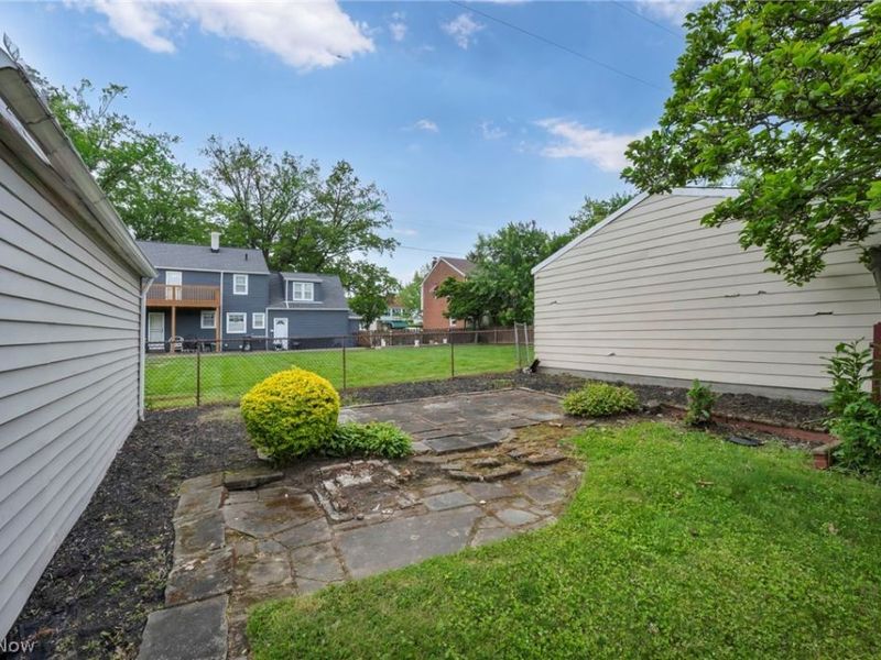 16911 Throckley Avenue , Cleveland, OH 44128 Photo 37