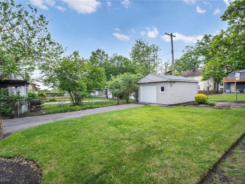 16911 Throckley Avenue , Cleveland, OH 44128 Photo 39