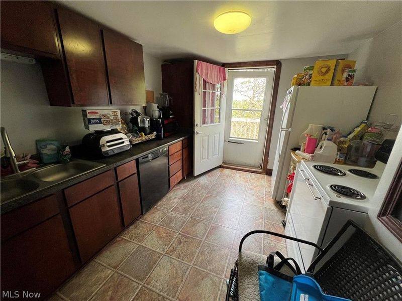 5406 Theota Avenue , Parma, OH 44129 Photo 18