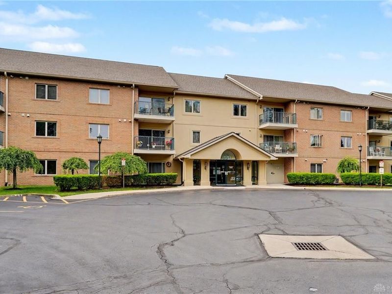 3170 E Stroop Road, Unit 304, Kettering, OH 45440 Photo 2