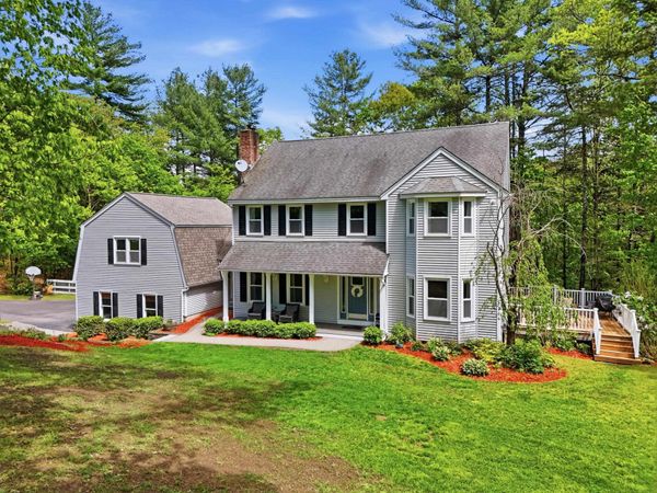 7 Stony Point Drive, Londonderry, NH 03053