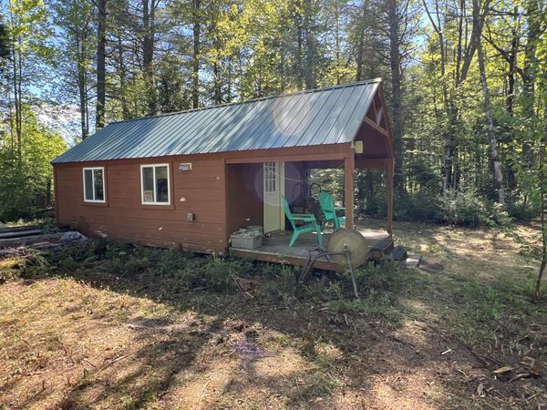 873 N Main Street , Mattawamkeag, ME 04459