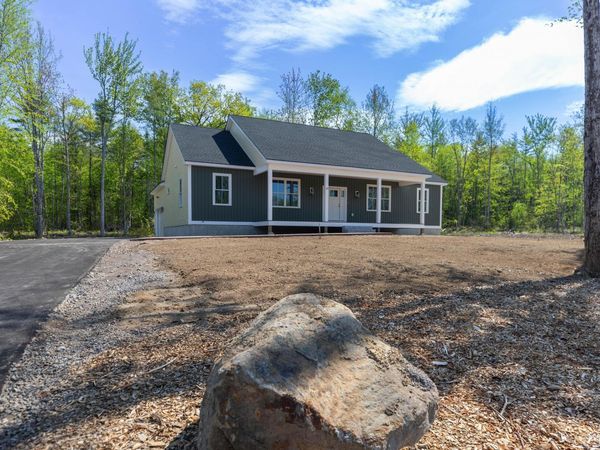 25 Tomahawk Lane, Berwick, ME 03901