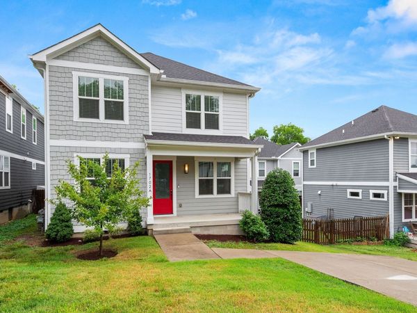 1702A Simpkins St , Nashville, TN 37208