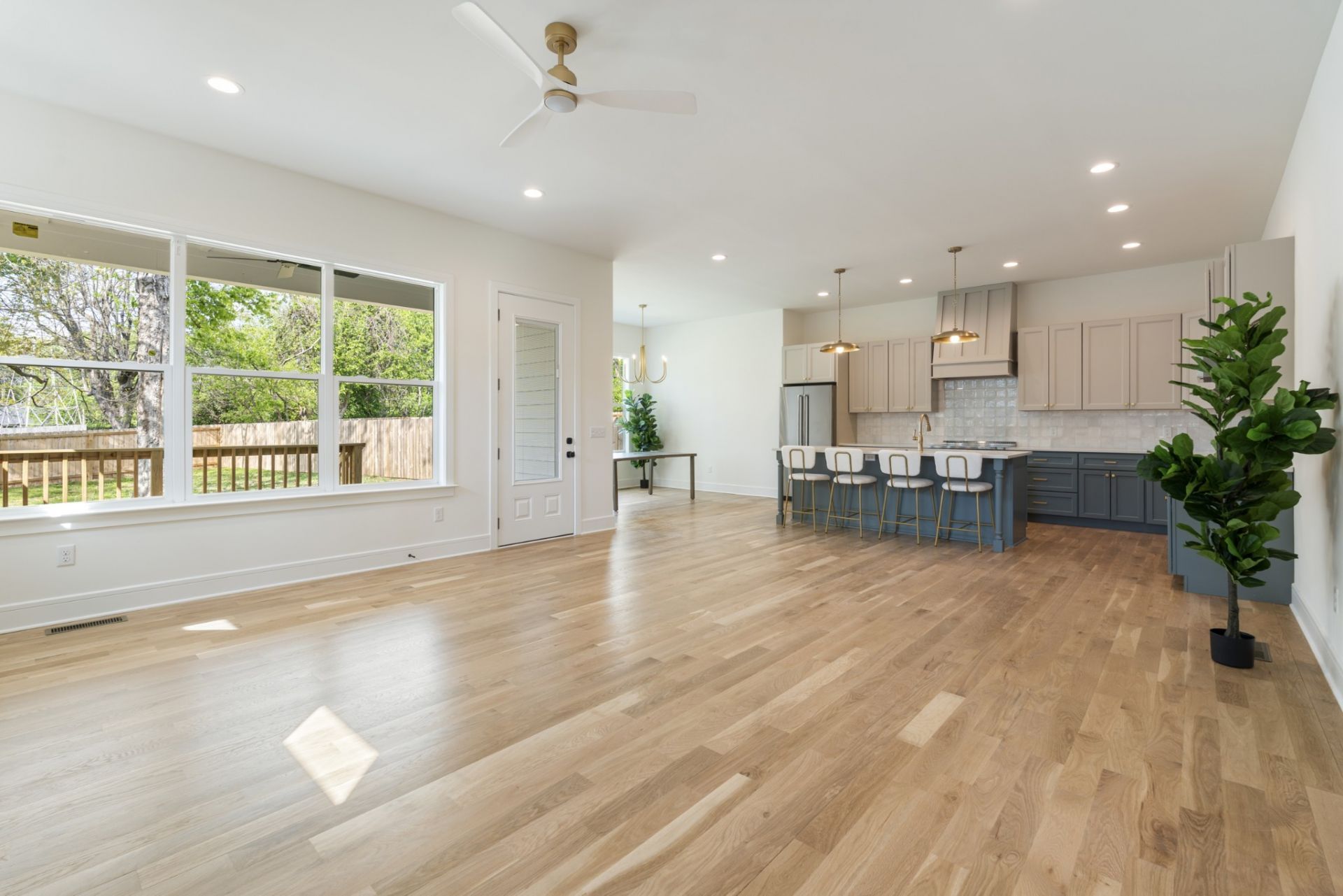 310 McKennell Dr  Nashville, TN 37206