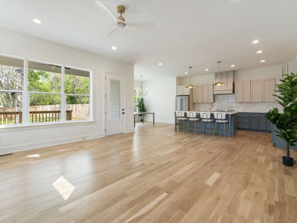 310 McKennell Dr , Nashville, TN 37206