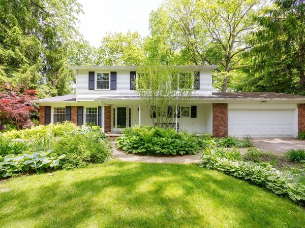 1516 Bardstown Trail, Ann Arbor, MI 48105