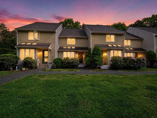 425 Maple Brook Rd, Unit 425, Bellingham, MA 02019