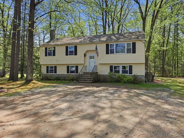 22 Seabrook Rd, Salisbury, MA 01952