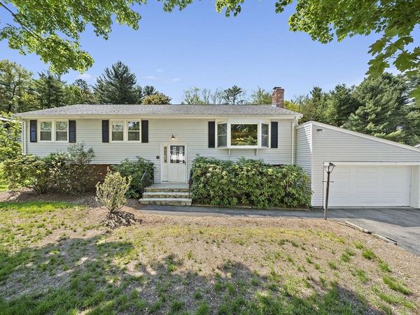 6 Sandy Ridge Cir, Sharon, MA 02067