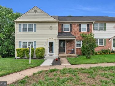 8683 POINT OF WOODS DRIVE, MANASSAS, VA 20110