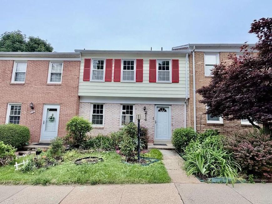 214 Pender Place, Rockville, MD 20850 Main Photo