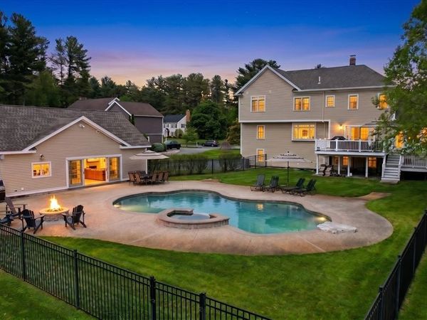 8 Turner Drive, North Reading, MA 01864