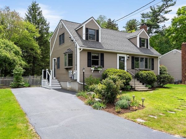 35 Spallus Rd, Stoughton, MA 02072