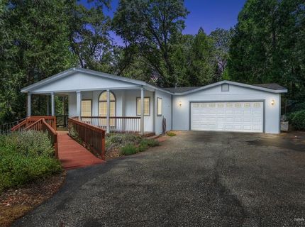 6564 Green Leaf Ln, Foresthill, CA 95631 Photo