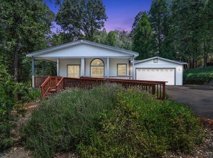 6564 Green Leaf Ln, Foresthill, CA 95631 Photo