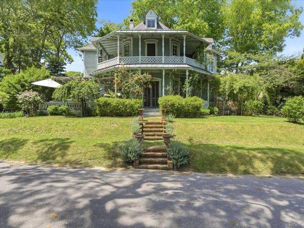 5 Spring Garden Avenue , Shelter Island Heights, NY 11964