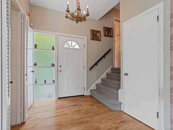 11 Maplemoor Lane , White Plains, NY 10605