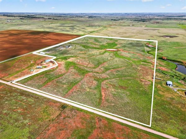 19626 HWY 152, Sayre, OK 73662