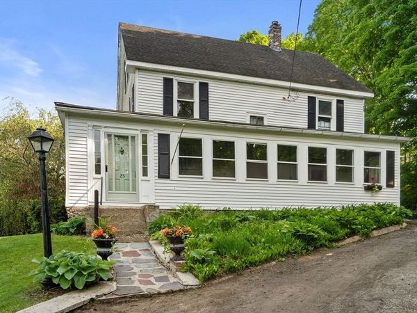 25 Park Street, Southborough, MA 01772