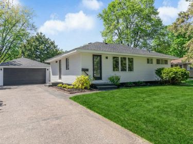 6419 Toledo Avenue N, Brooklyn Center, MN 55429