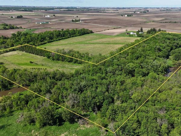 1726 150th Avenue, Manchester, IA 52057