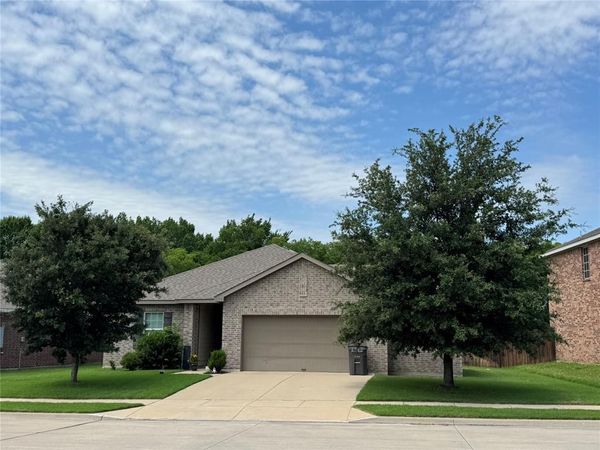 2209 Cinnamon Springs Road, Glenn Heights, TX 75154