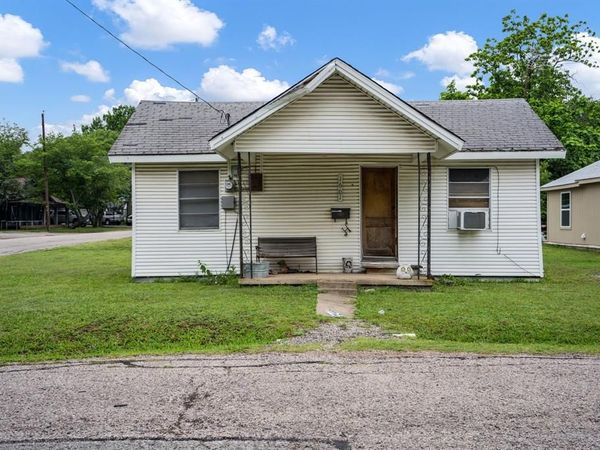 1601 Haddock Street , McKinney, TX 75069