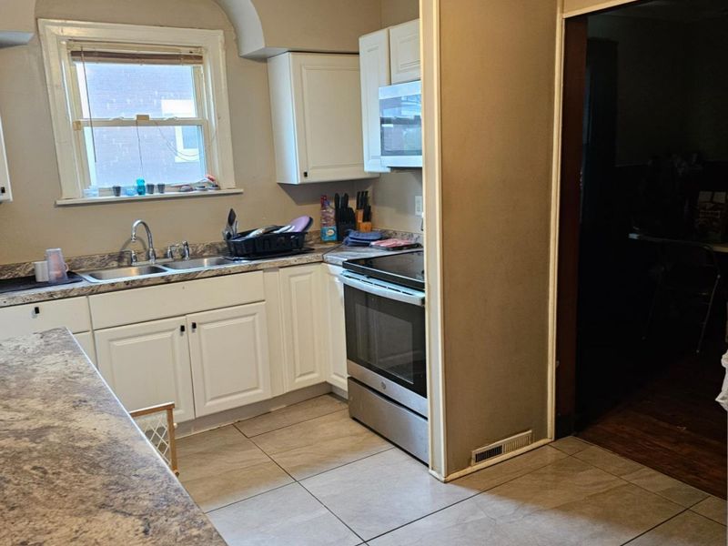 1162 Groesbeck Road, Cincinnati, OH 45224 Photo 6